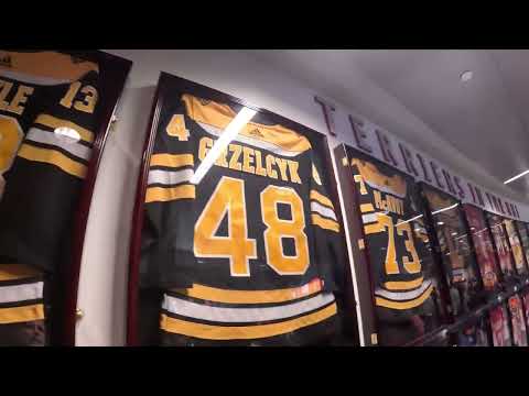 👀🏒BU Hockey Players and Jerseys NHL Players BOSTON BRUINS Agganis Arena Look Inside👀🌎🔥🚉🚊🚆🚇
